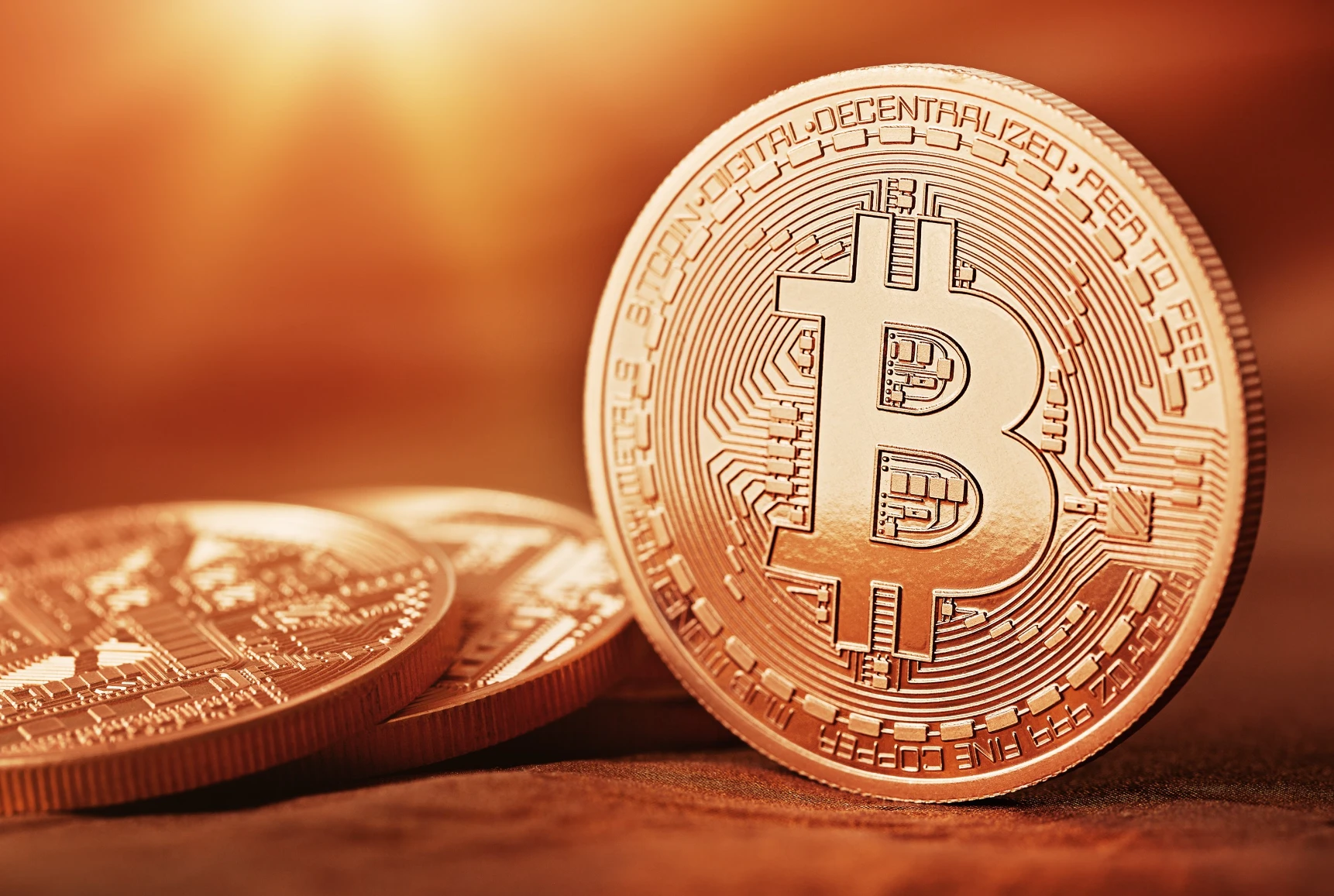 加密货币市场币种分化与比特币稳定的原因是什么？